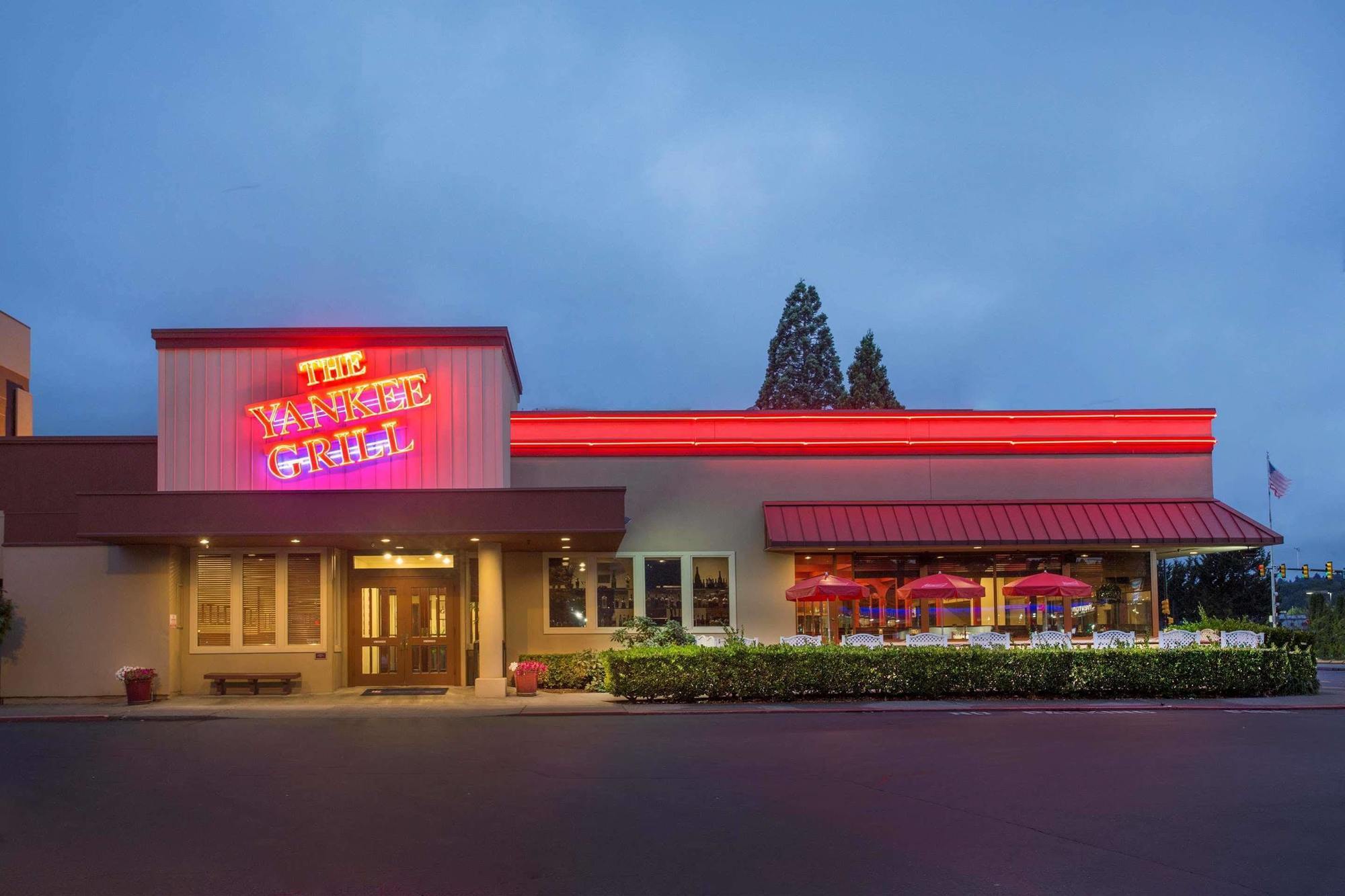 Red Lion Hotel & Conference Center - Seattle/Renton Esterno foto